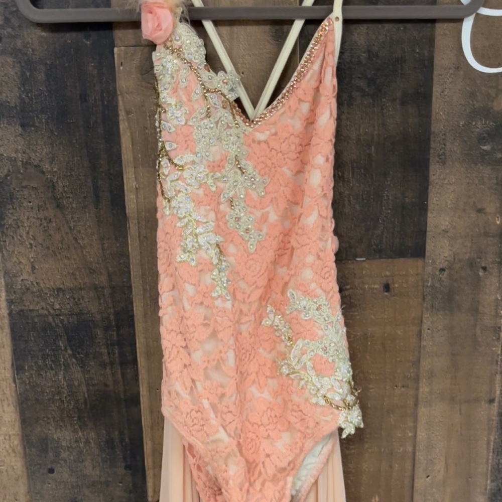 Lyrical costume custom